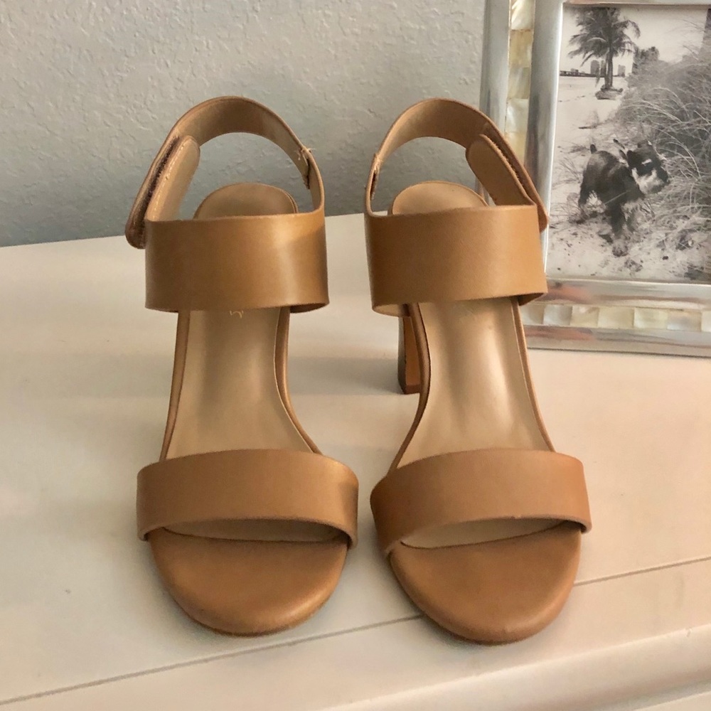 Comfortable nude shoes
